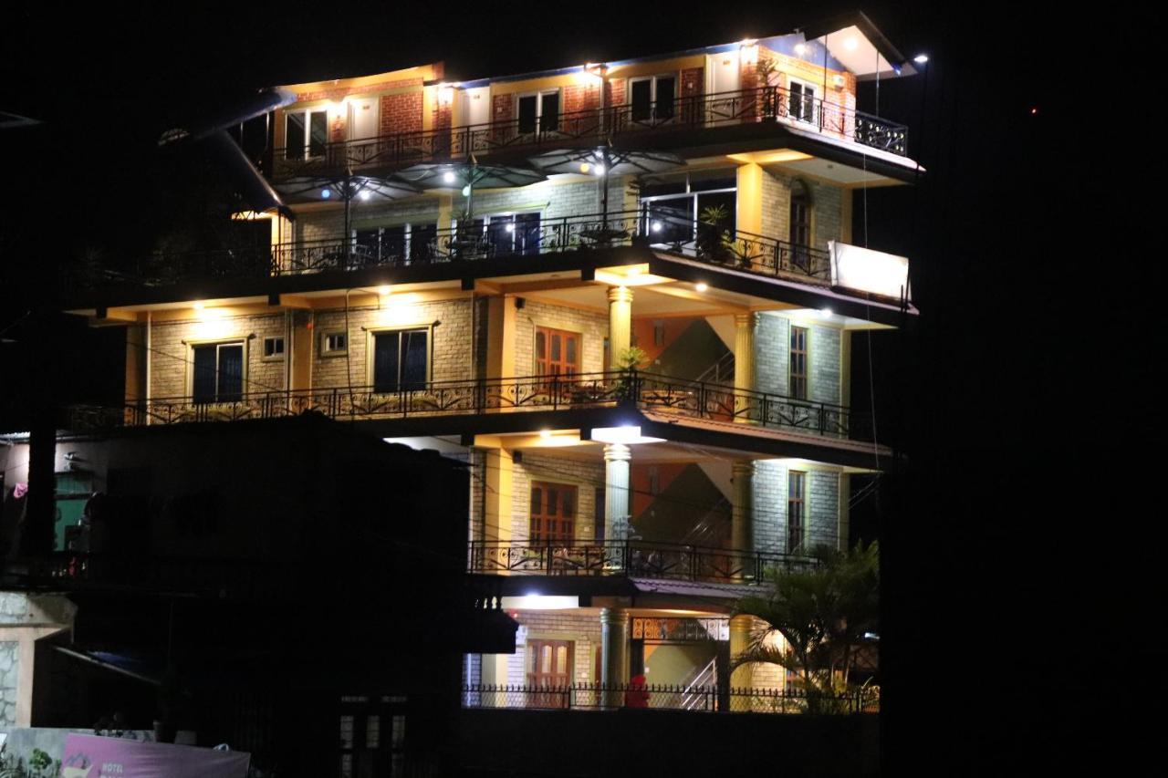 Hotel Young's Stupa Ranipauwa Bagian luar foto