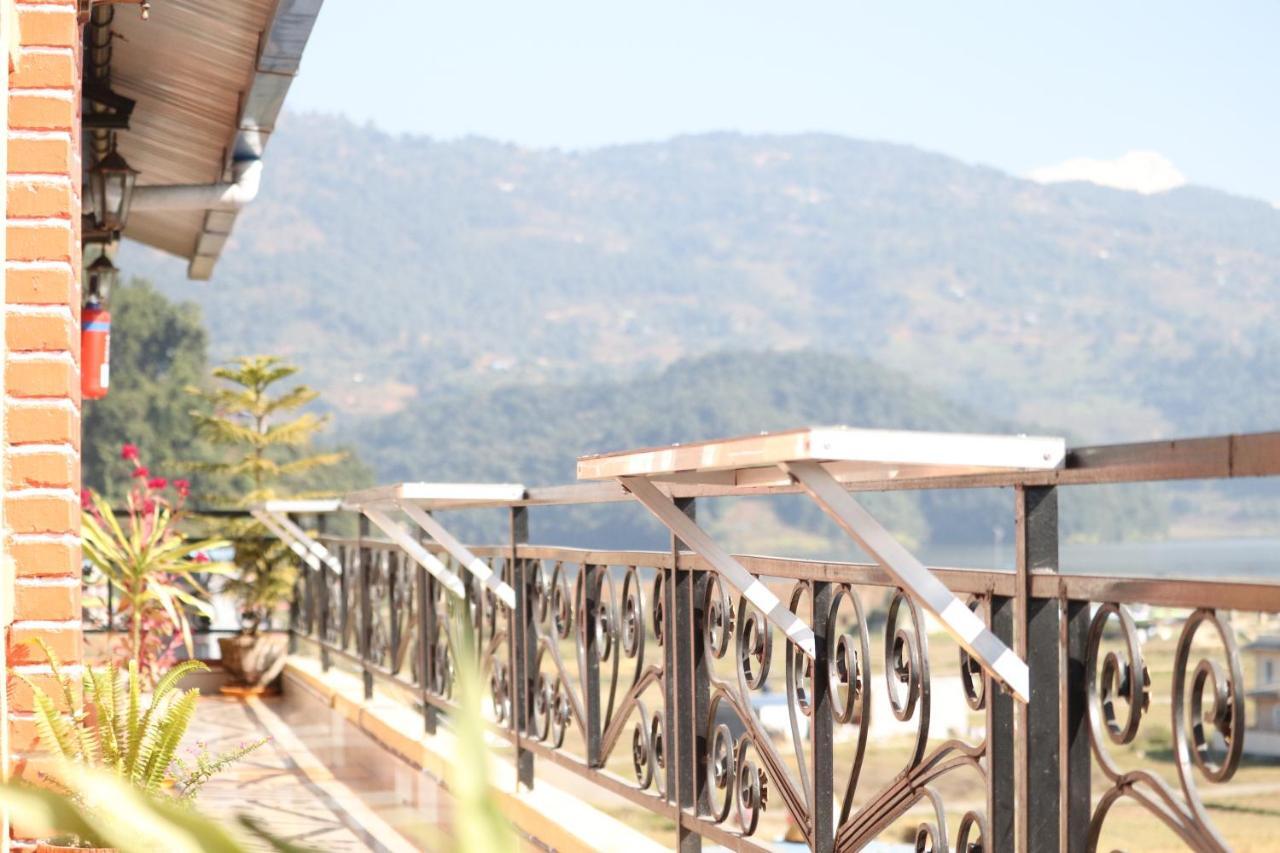 Hotel Young's Stupa Ranipauwa Bagian luar foto