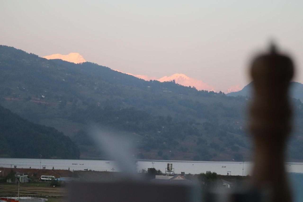 Hotel Young's Stupa Ranipauwa Bagian luar foto